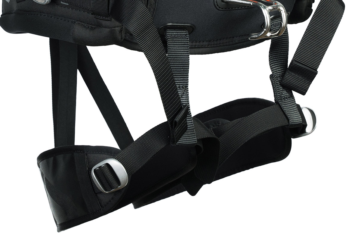 Removable leg support straps