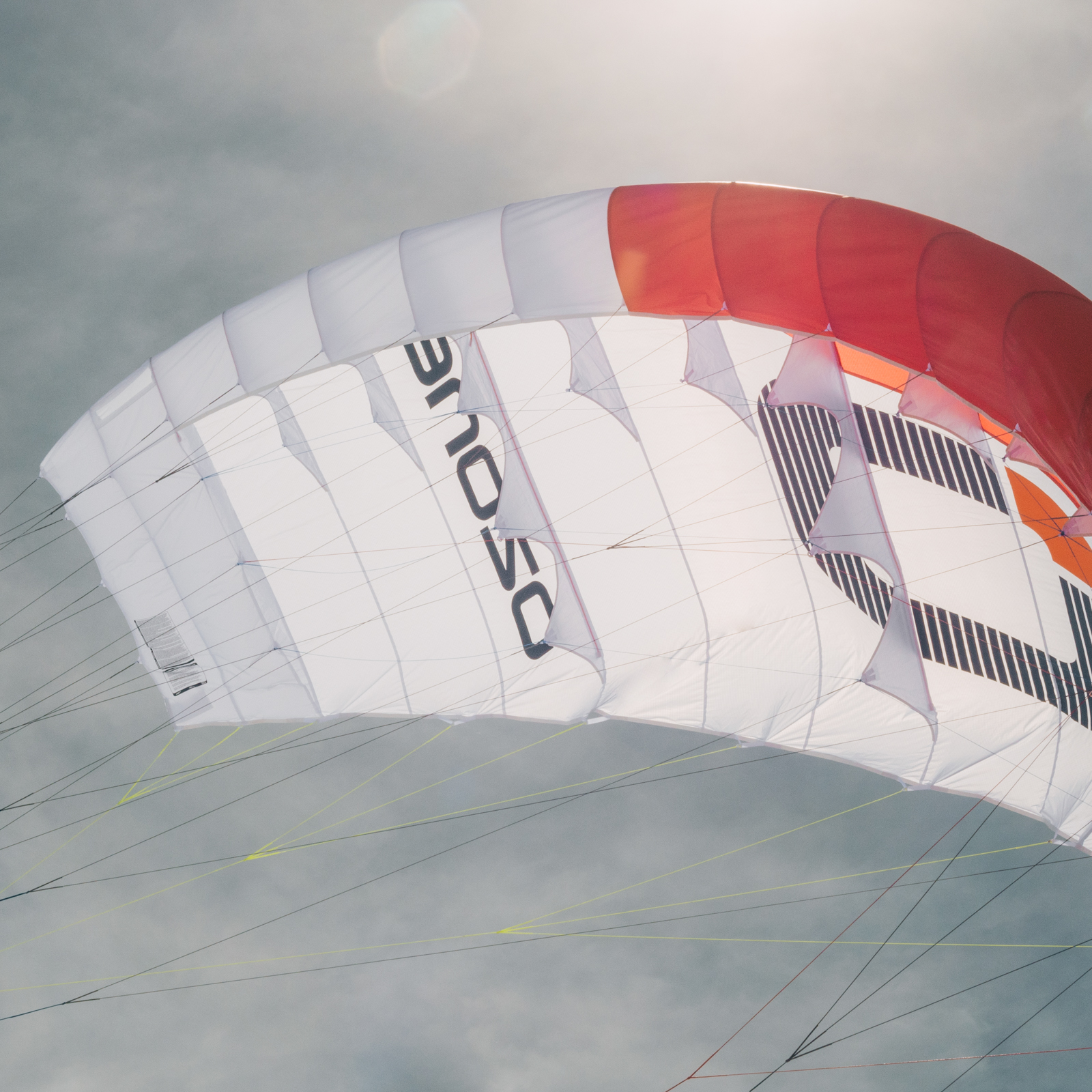 DESIGN HIGHLIGHTS & WHATS NEW?
 
• Improved upwind performance: The addition of full-leng