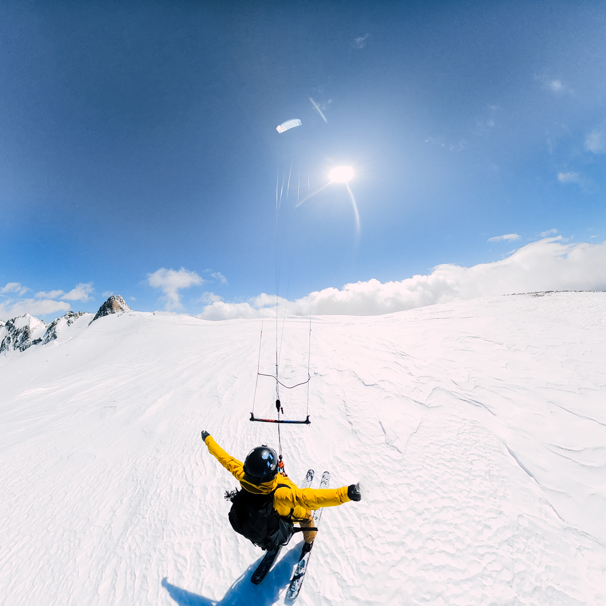 FEEL PURE FREEDOM
As a dedicated backcountry tourer himself, Ozone designer, Stu Yarrow, focused on 