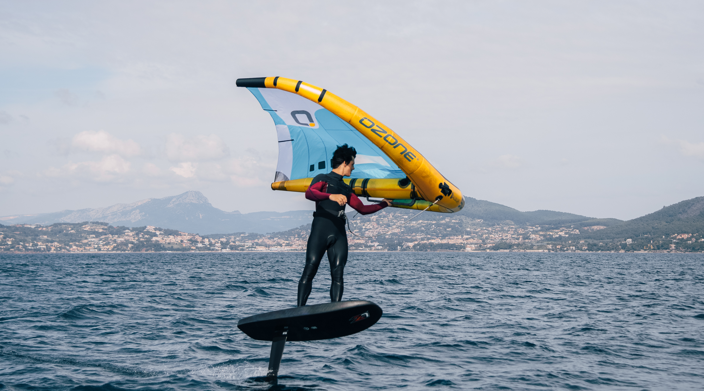 RIGID POWER HANDLES
Borrowed from our Flow wing, the Flux V2 Ultra-X features extended, EVA-covered 