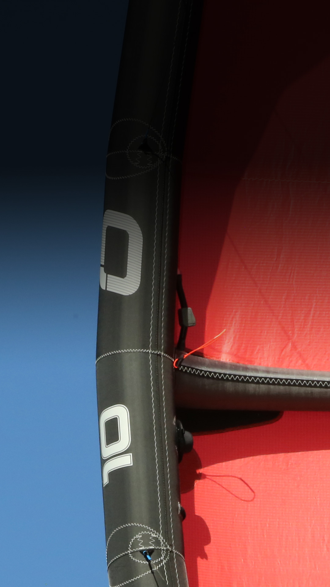 6–9m:
Built tough with robust Teijin Triple Ripstop Dacron leading edge and struts
