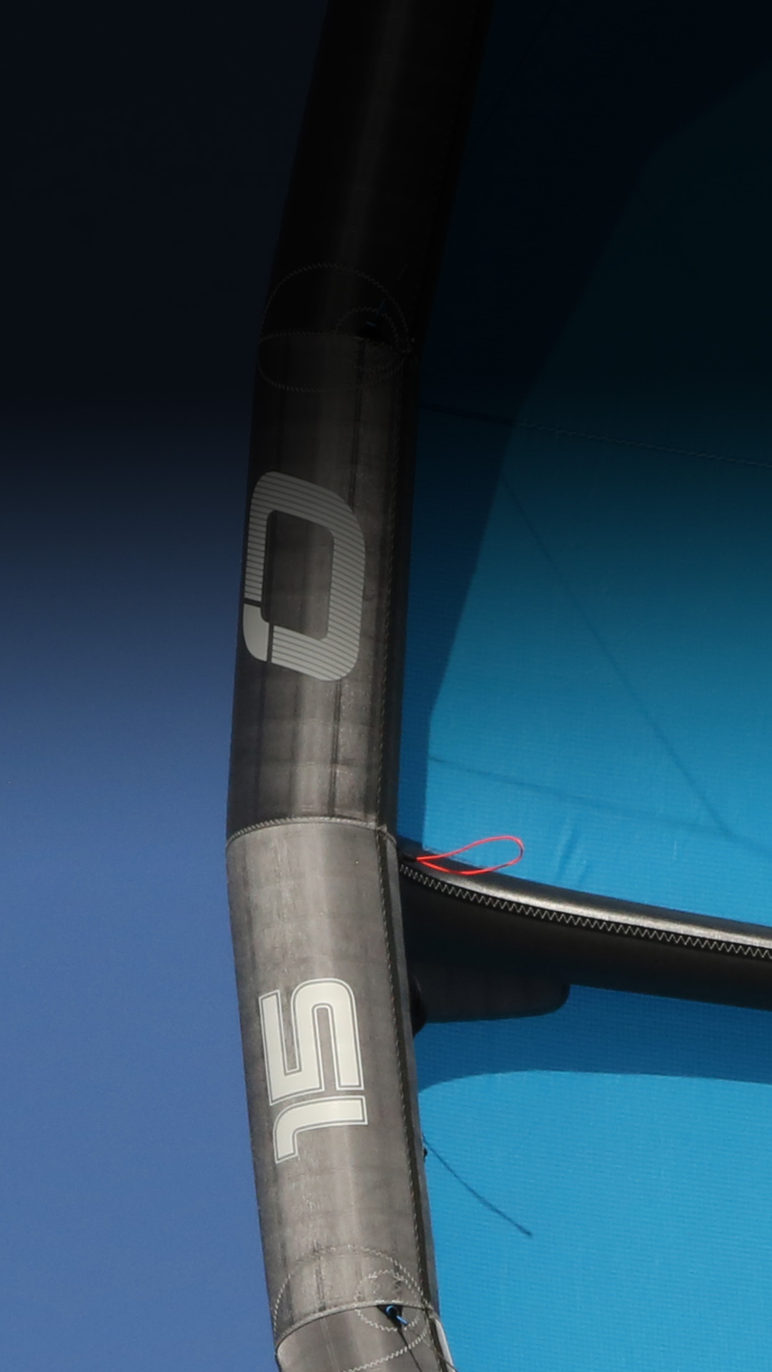6–9m:
Built tough with robust Teijin Triple Ripstop Dacron leading edge and struts
