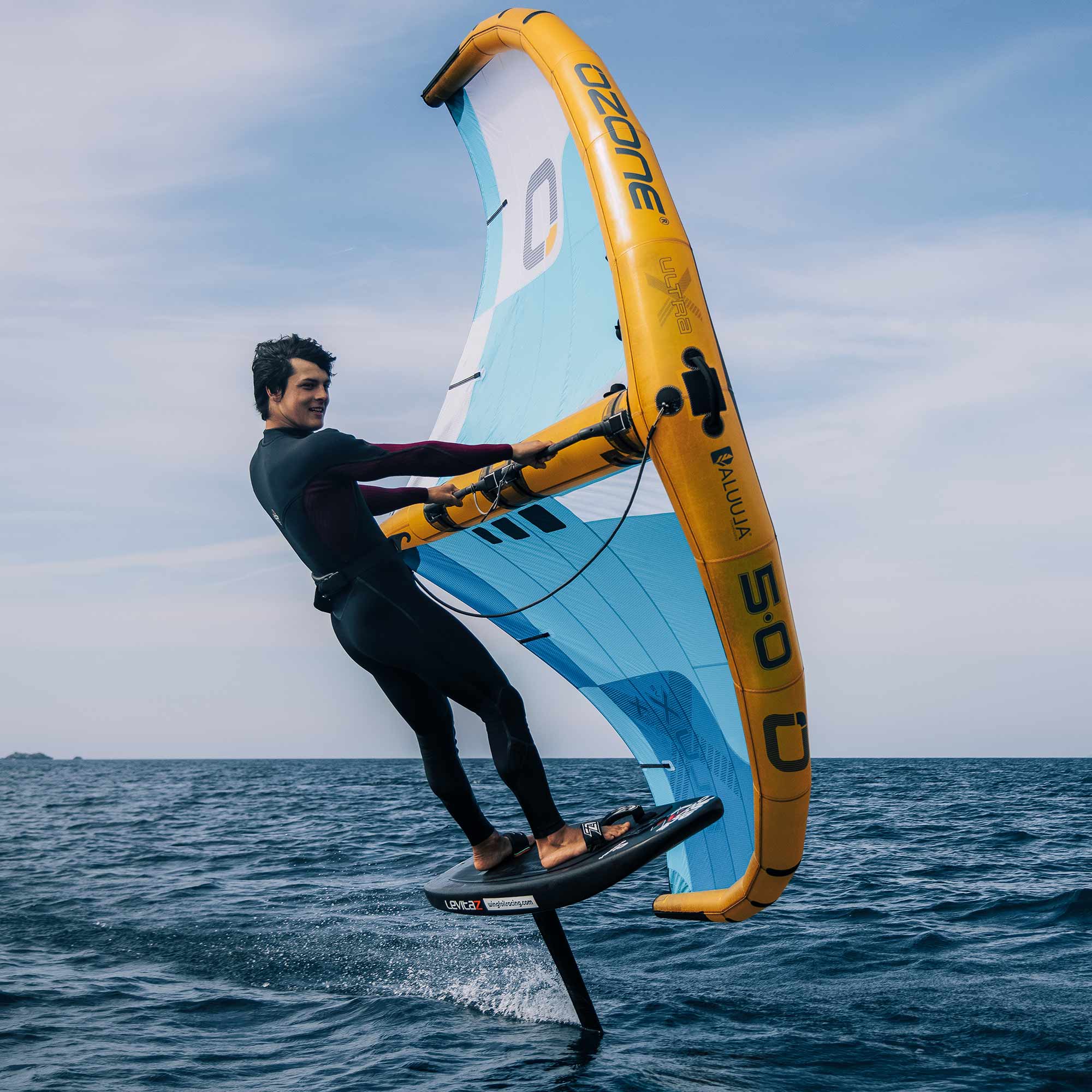 ALUULA INTEGRATION
We have been working with and testing Aluula on different kite and wing prototype