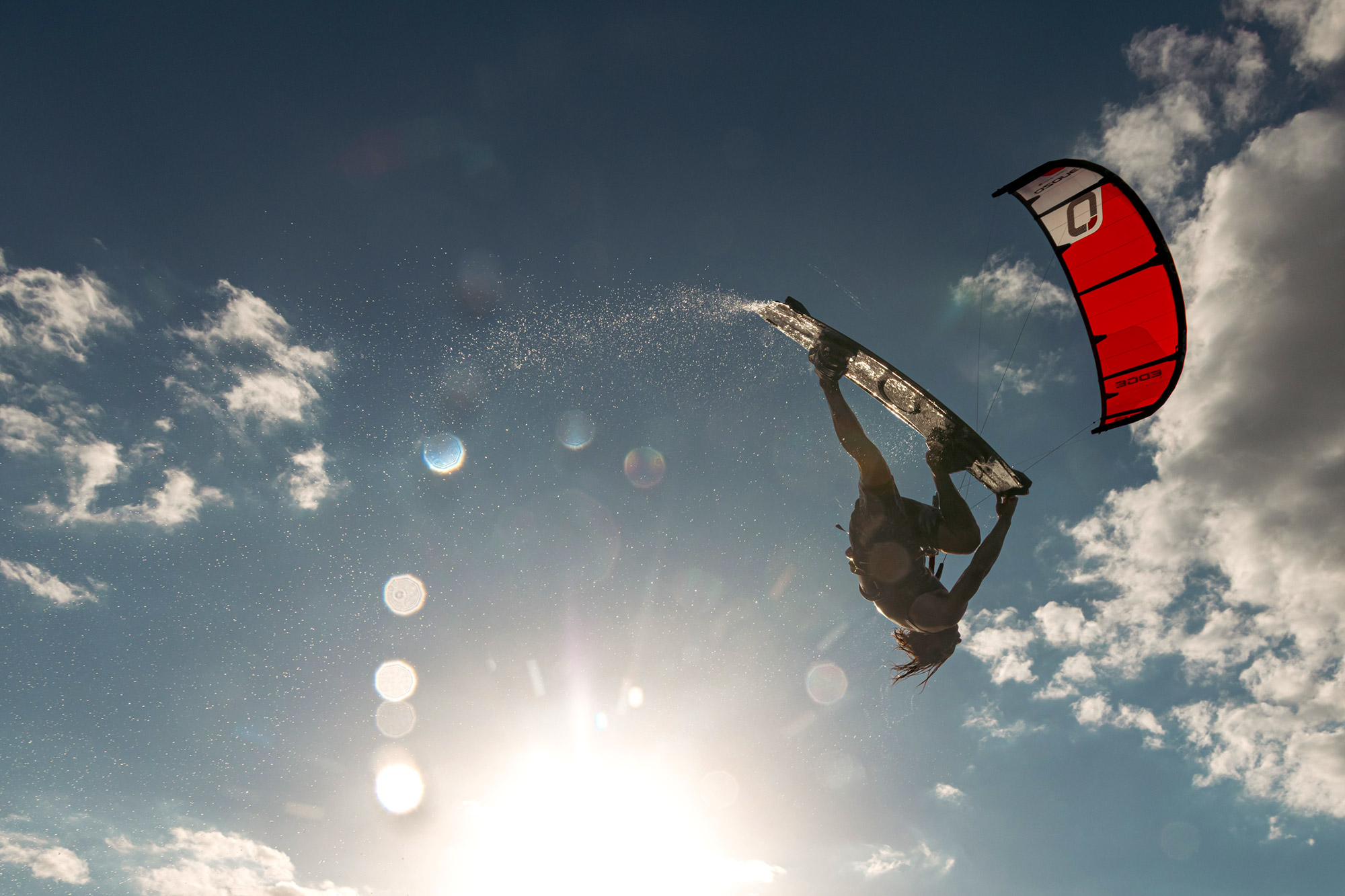 EDGE VT
MAXIMUM BOOST, HANGTIME & UPWIND PERFORMANCE NOW WITH MORE HANDLING VERSATILITY

The Edg