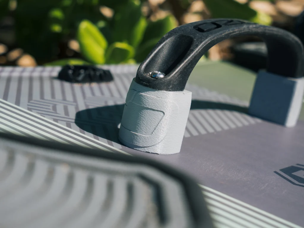 Air-Tag-Board-Handle-mount-1-preview