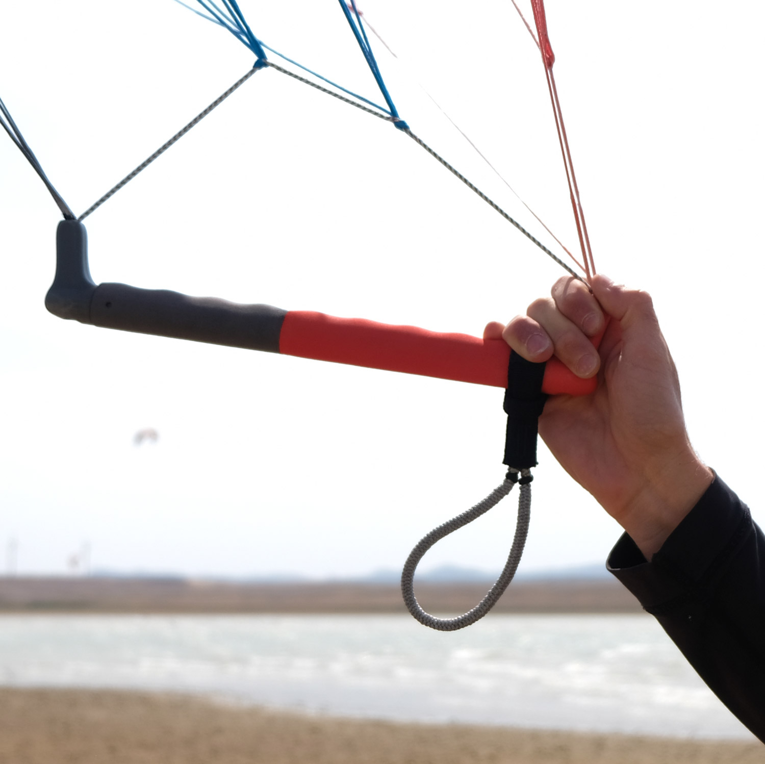 Why choose Bungee Loop:

Contracts to stay tidy and out of the way
Ideal for frequent stashing and r