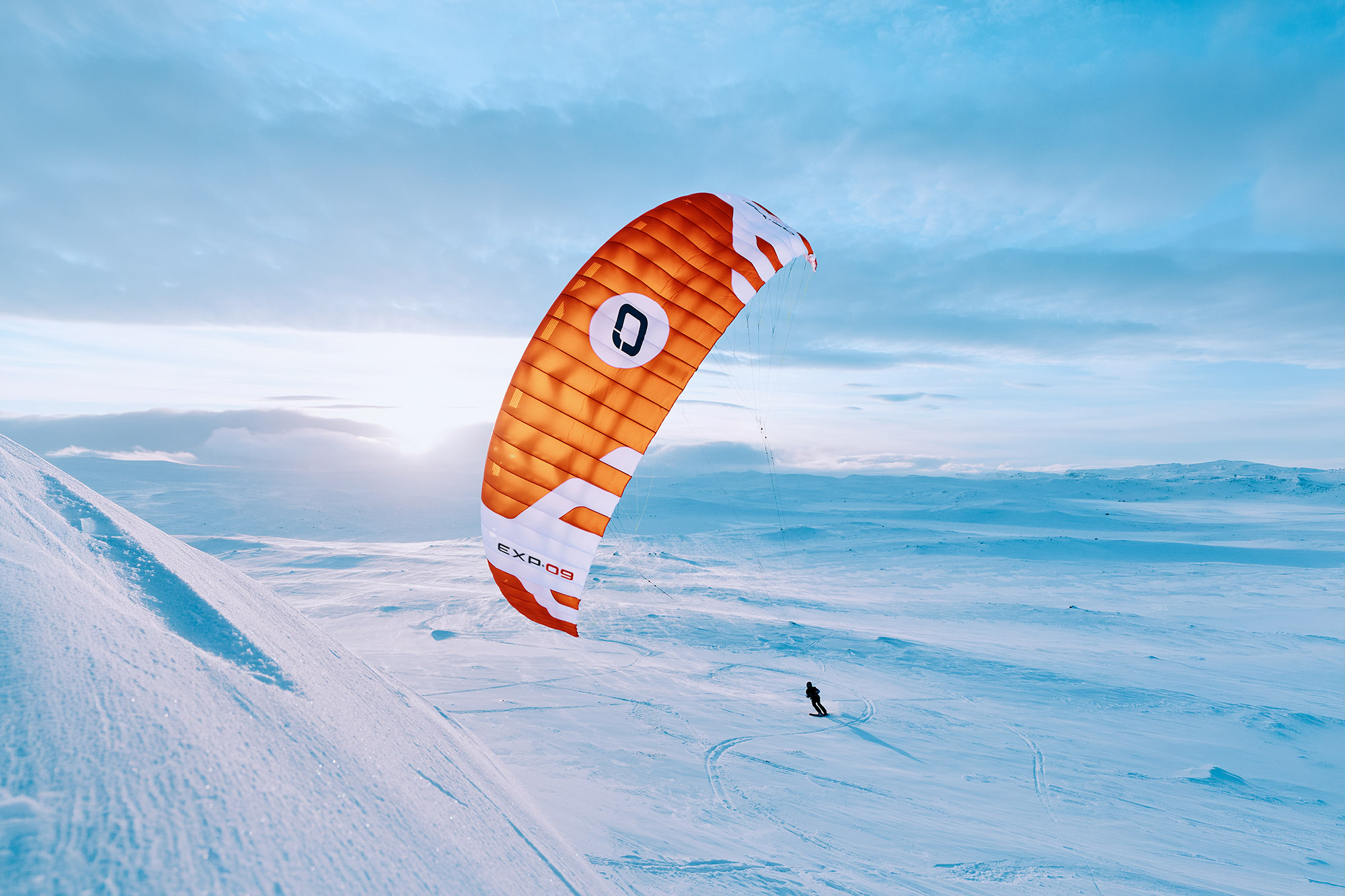 THE ULTIMATE RIDE ON SNOW
&nbsp;
The EXP V2 is the pinnacle open-cell foil kite for advanced and exp