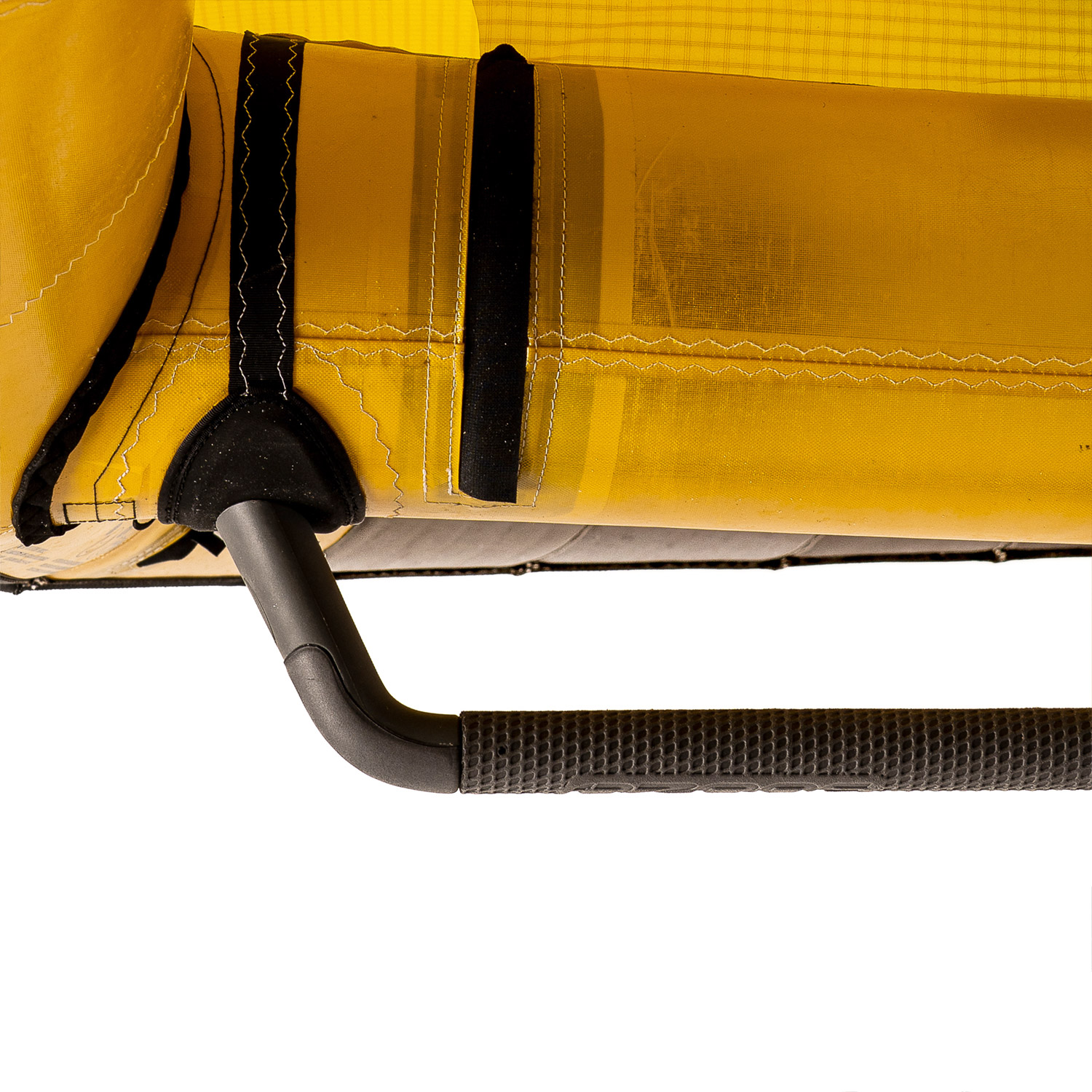 
Integrated Protection: A moulded EVA bumper is built into the boom to protect your board as well as